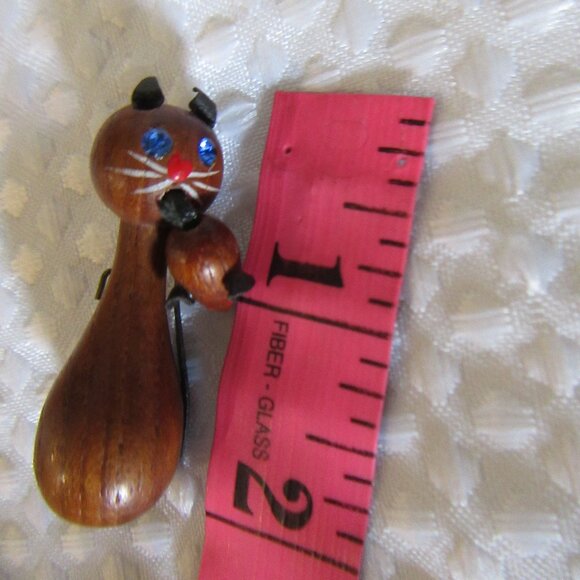 Vintage Teak Wood Cat & Mouse Brooch - Picture 7 of 14